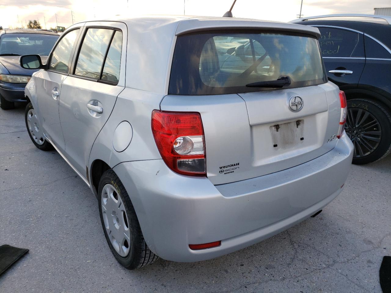Photo 3 from auction – 2008 TOYOTA SCION XD with VIN JTKKU10408J015506