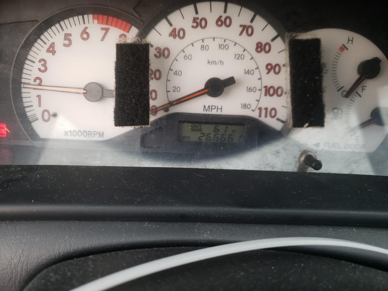 Photo 8 from auction – 2004 TOYOTA COROLLA CE with VIN 2T1BR32E14C217464