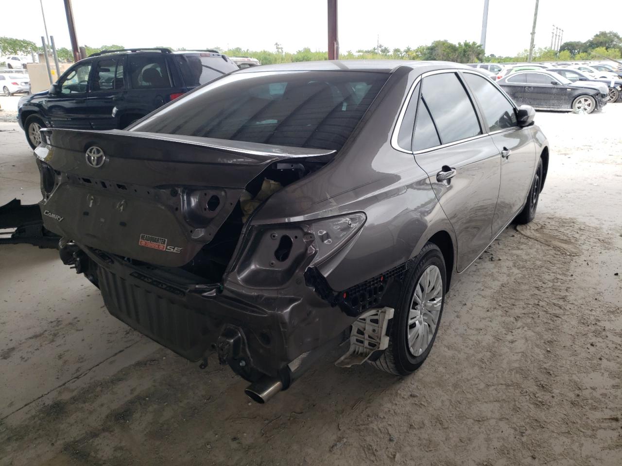 Photo 4 from auction – 2017 TOYOTA CAMRY LE with VIN 4T1BF1FK3HU731740