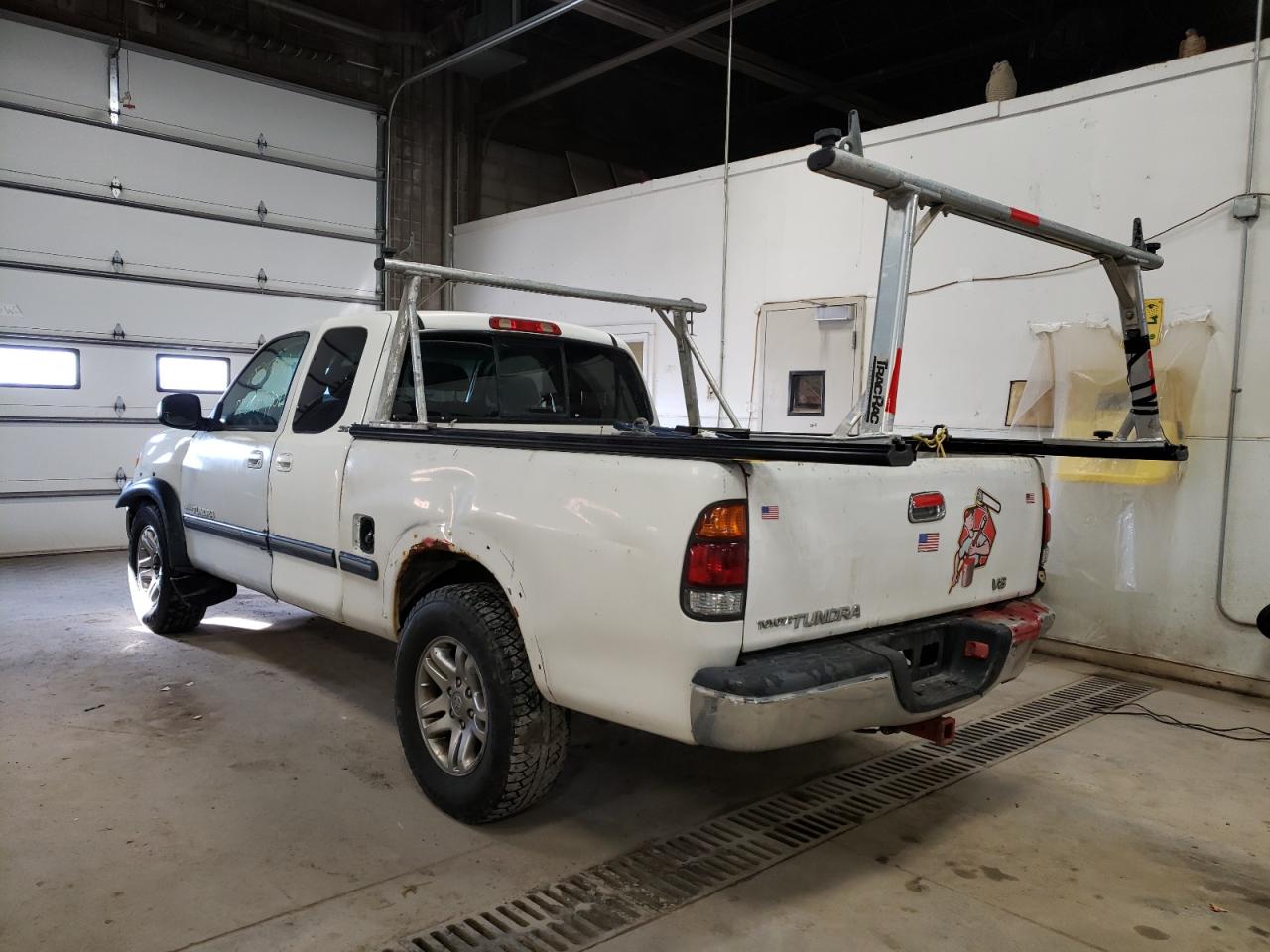 Photo 3 from auction – 2000 TOYOTA TUNDRA ACC with VIN 5TBBT44103S436142