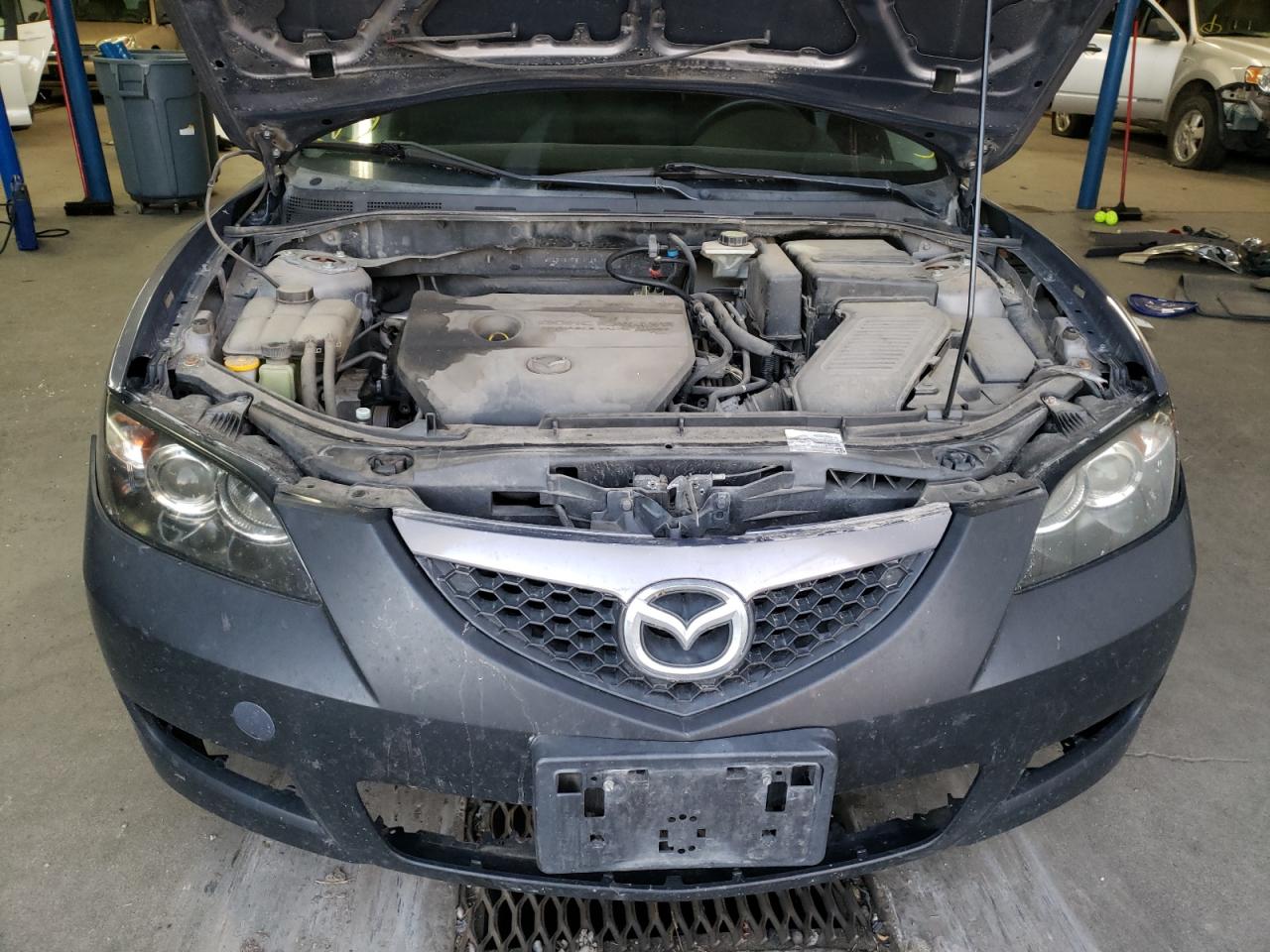 Photo 7 from auction – 2007 MAZDA MAZDA3 with VIN JM1BK32F671718968