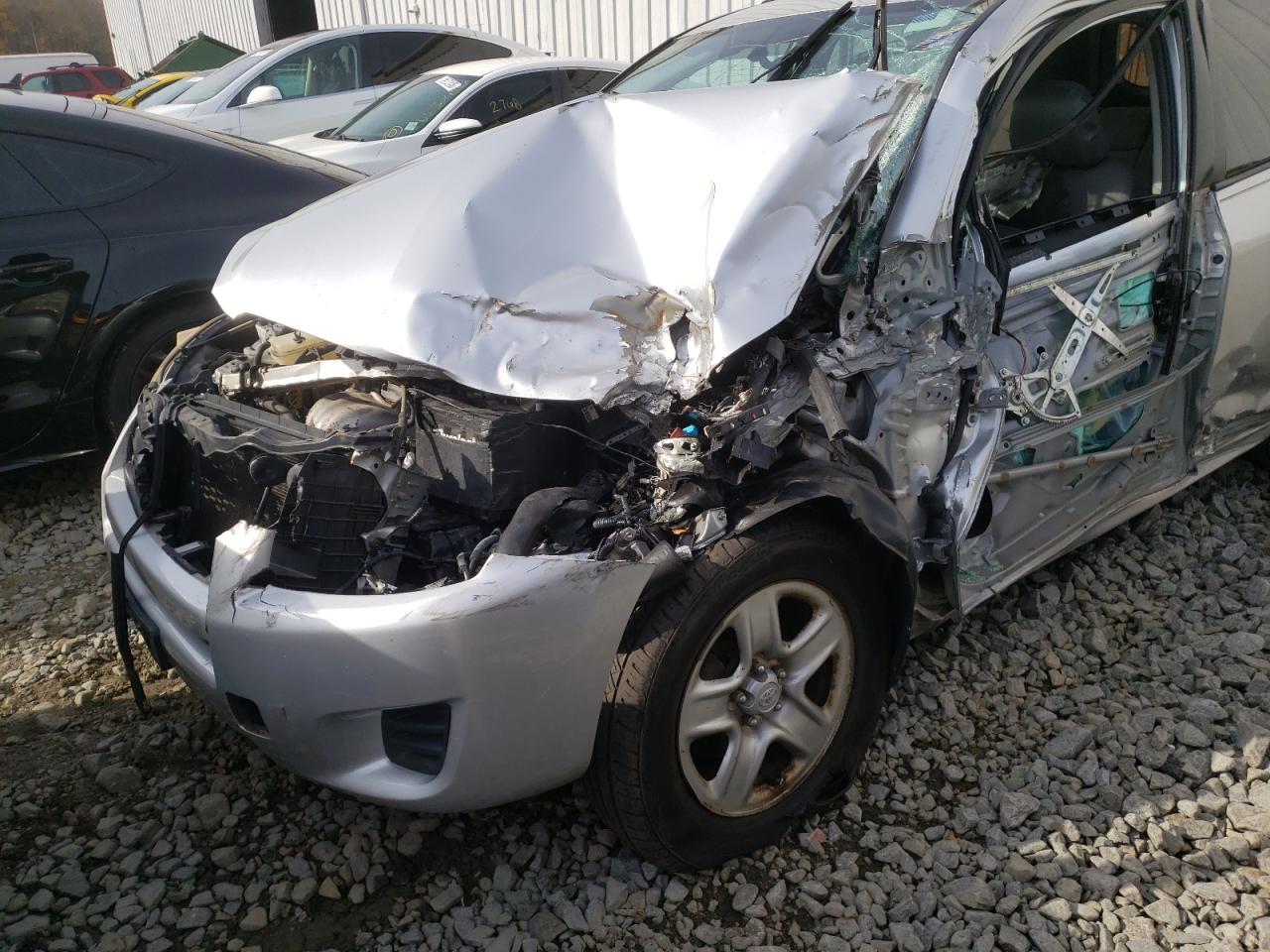 Photo 9 from auction – 2010 TOYOTA RAV4 with VIN JTMBF4DVXAD022019