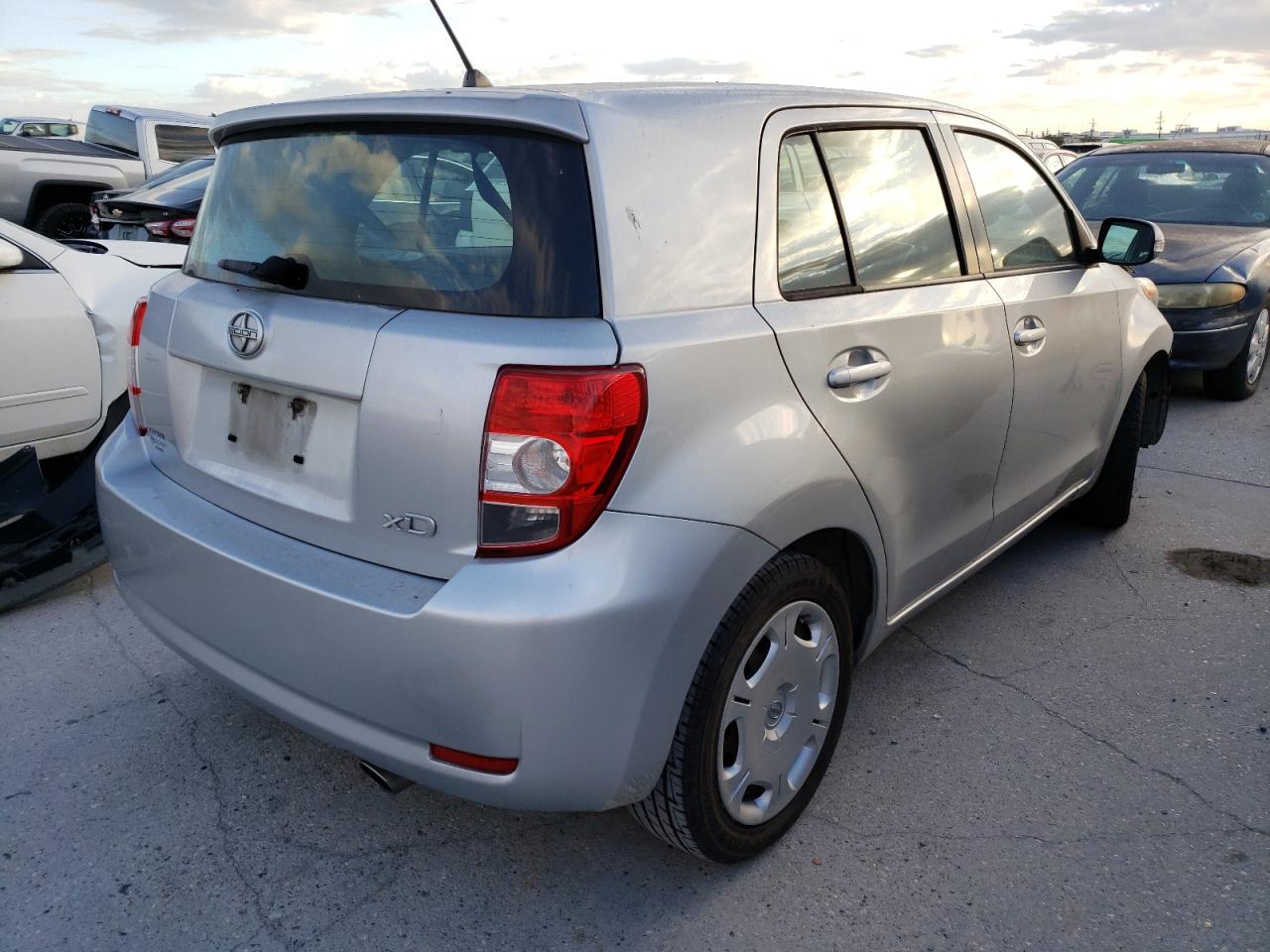 Photo 4 from auction – 2008 TOYOTA SCION XD with VIN JTKKU10408J015506