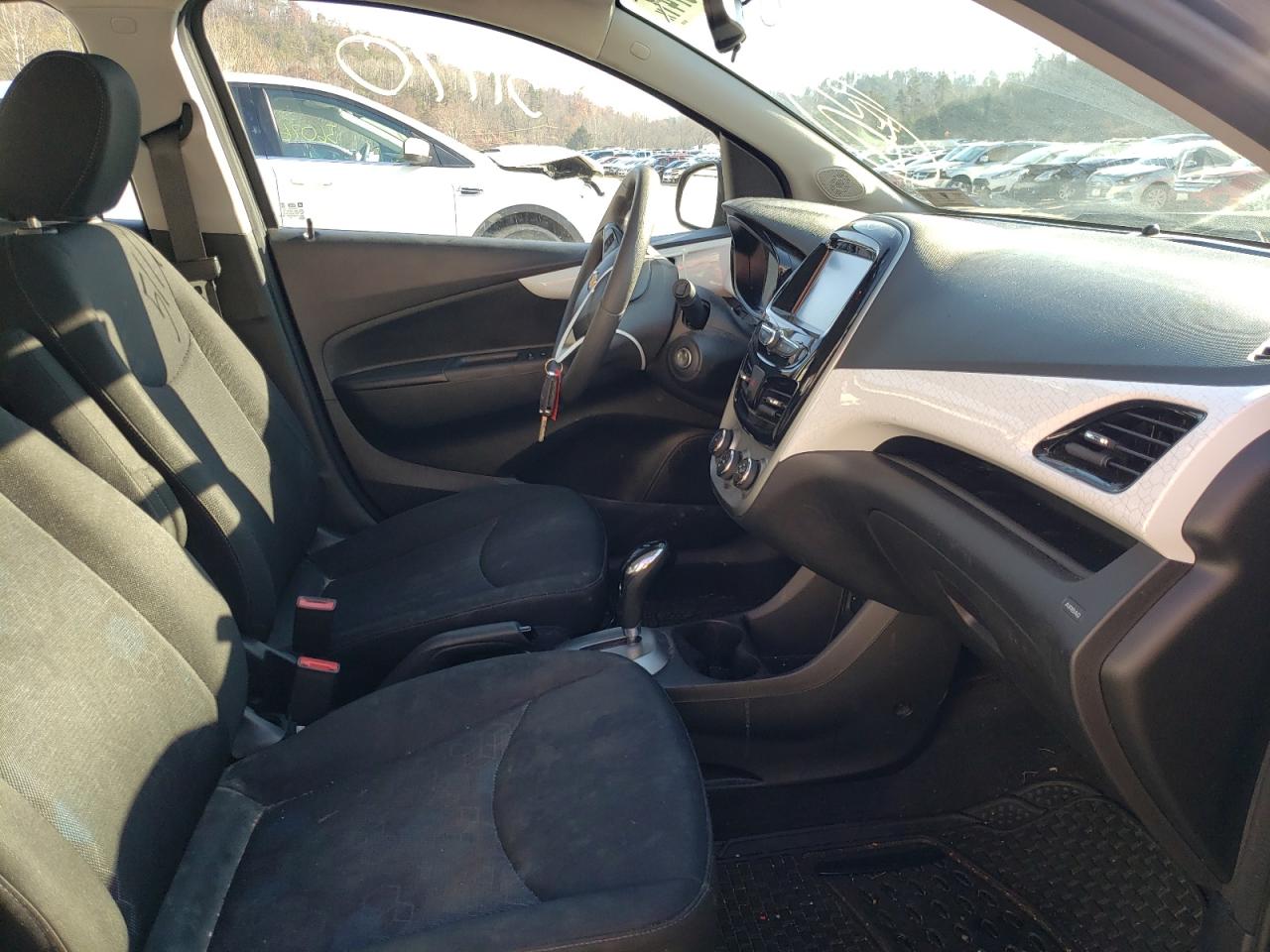 Photo 5 from auction – 2016 CHEVROLET SPARK 1LT with VIN KL8CD6SA0GC572701