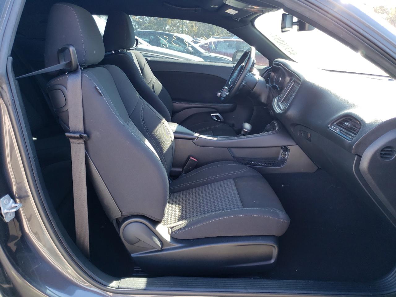Photo 5 from auction – 2019 DODGE CHALLENGER with VIN 2C3CDZAG9KH620561