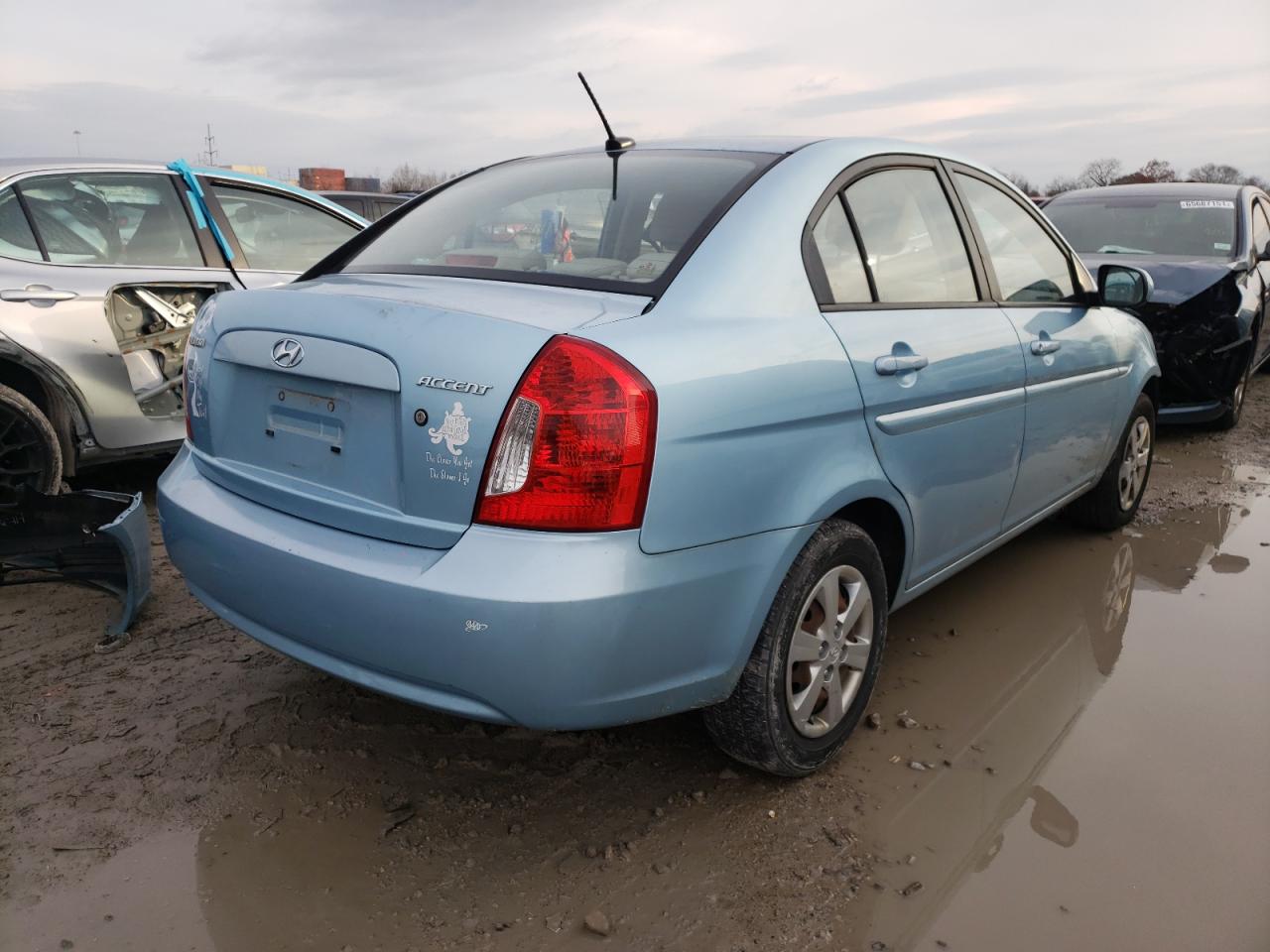Photo 4 from auction – 2011 HYUNDAI ACCENT GLS with VIN KMHCN4AC3BU546149