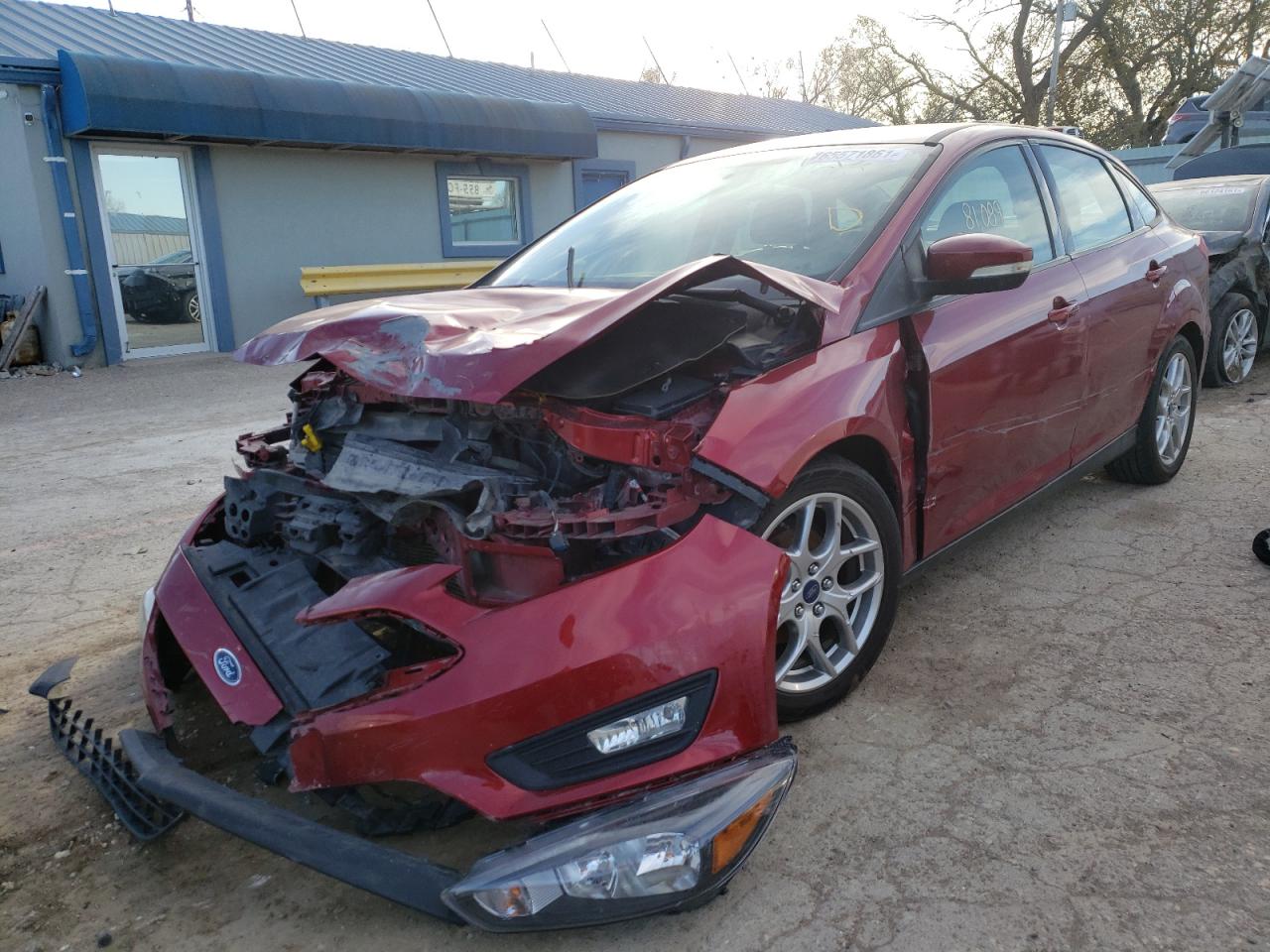 Photo 2 from auction – 2015 FORD FOCUS SE with VIN 1FADP3F27FL313843
