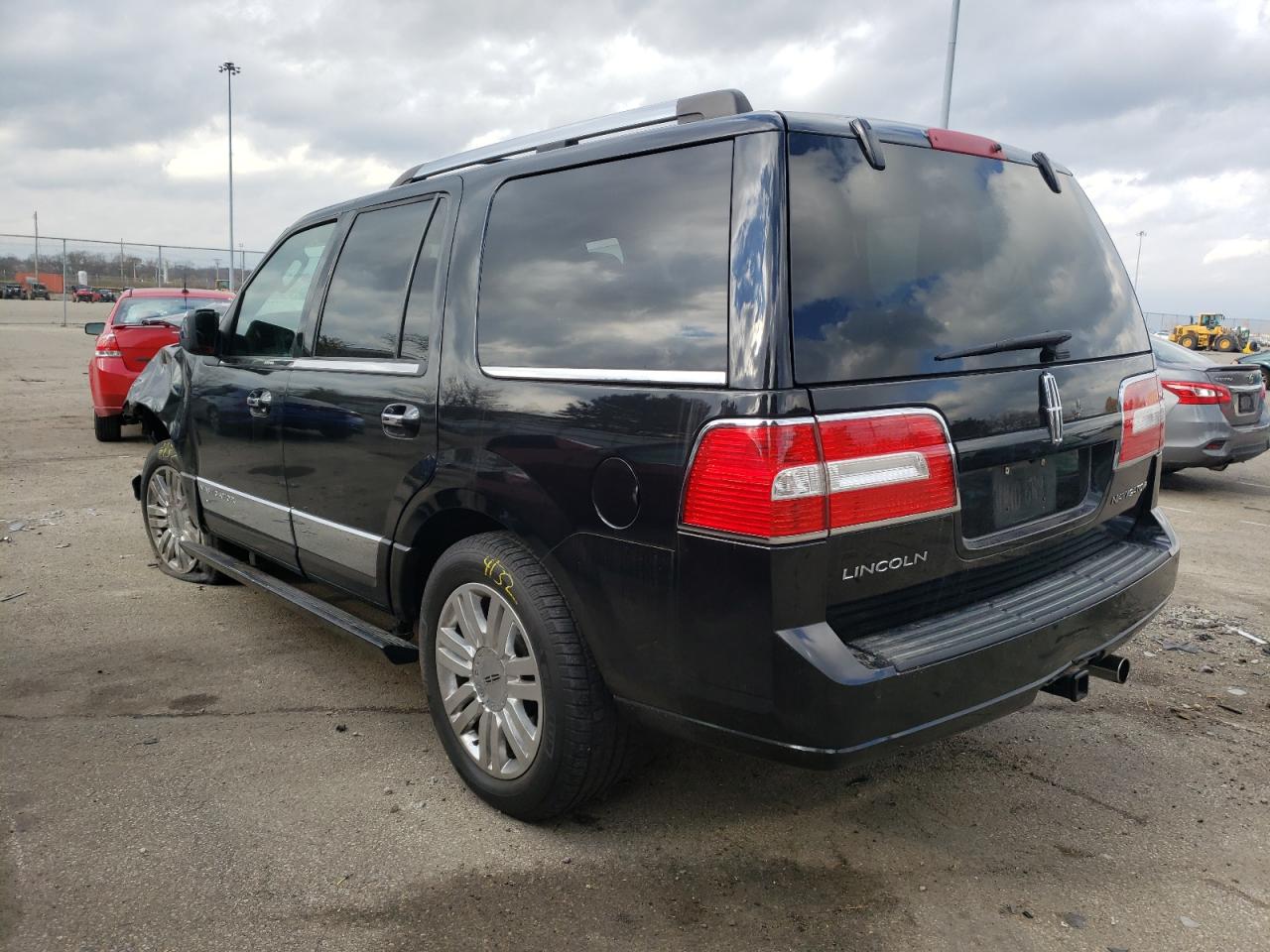 Photo 3 from auction – 2013 LINCOLN NAVIGATOR with VIN 5LMJJ2J58DEL01284