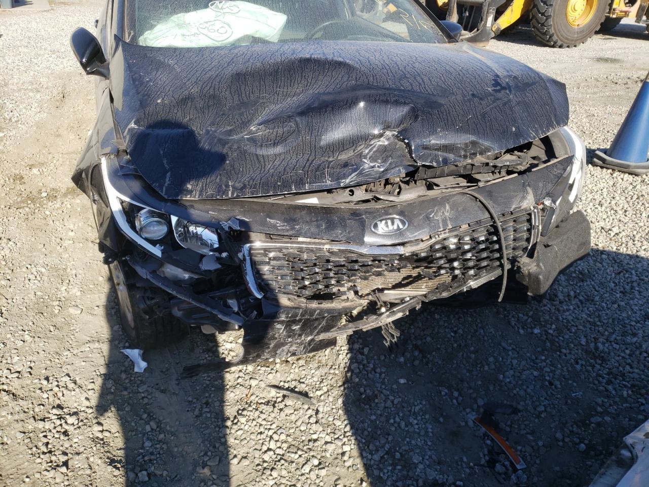 Photo 9 from auction – 2017 KIA FORTE LX with VIN 3KPFK4A76HE087915
