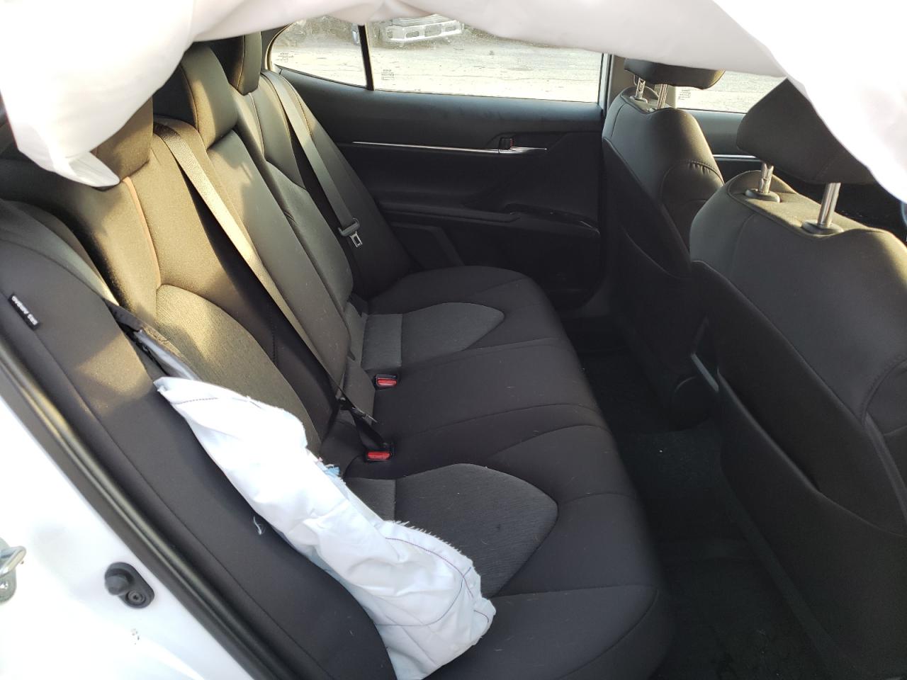 Photo 6 from auction – 2020 TOYOTA CAMRY LE with VIN 4T1C31AK9LU545293