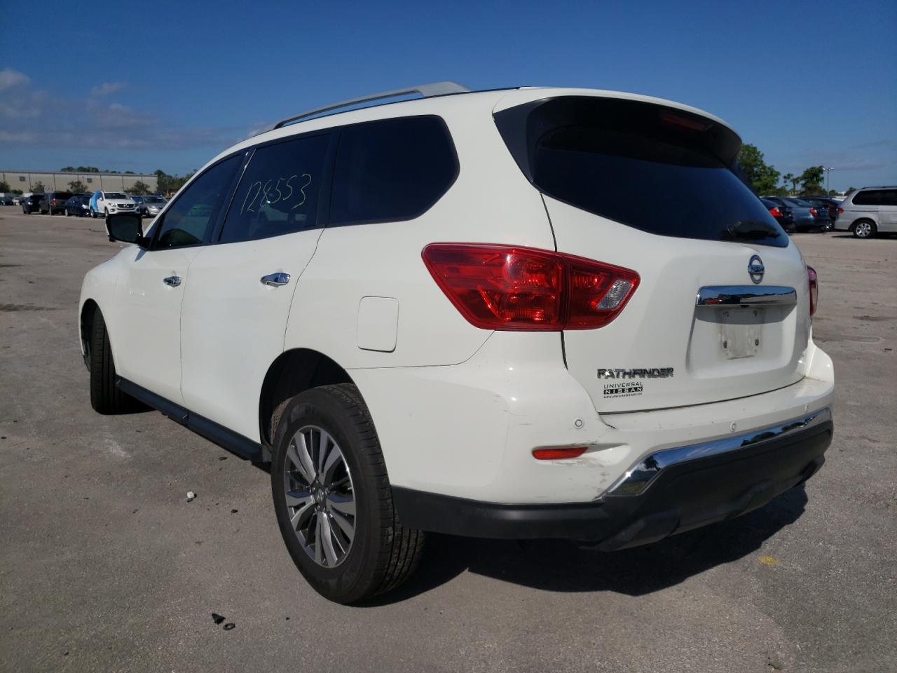 Photo 3 from auction – 2017 NISSAN PATHFINDER with VIN 5N1DR2MN9HC671083