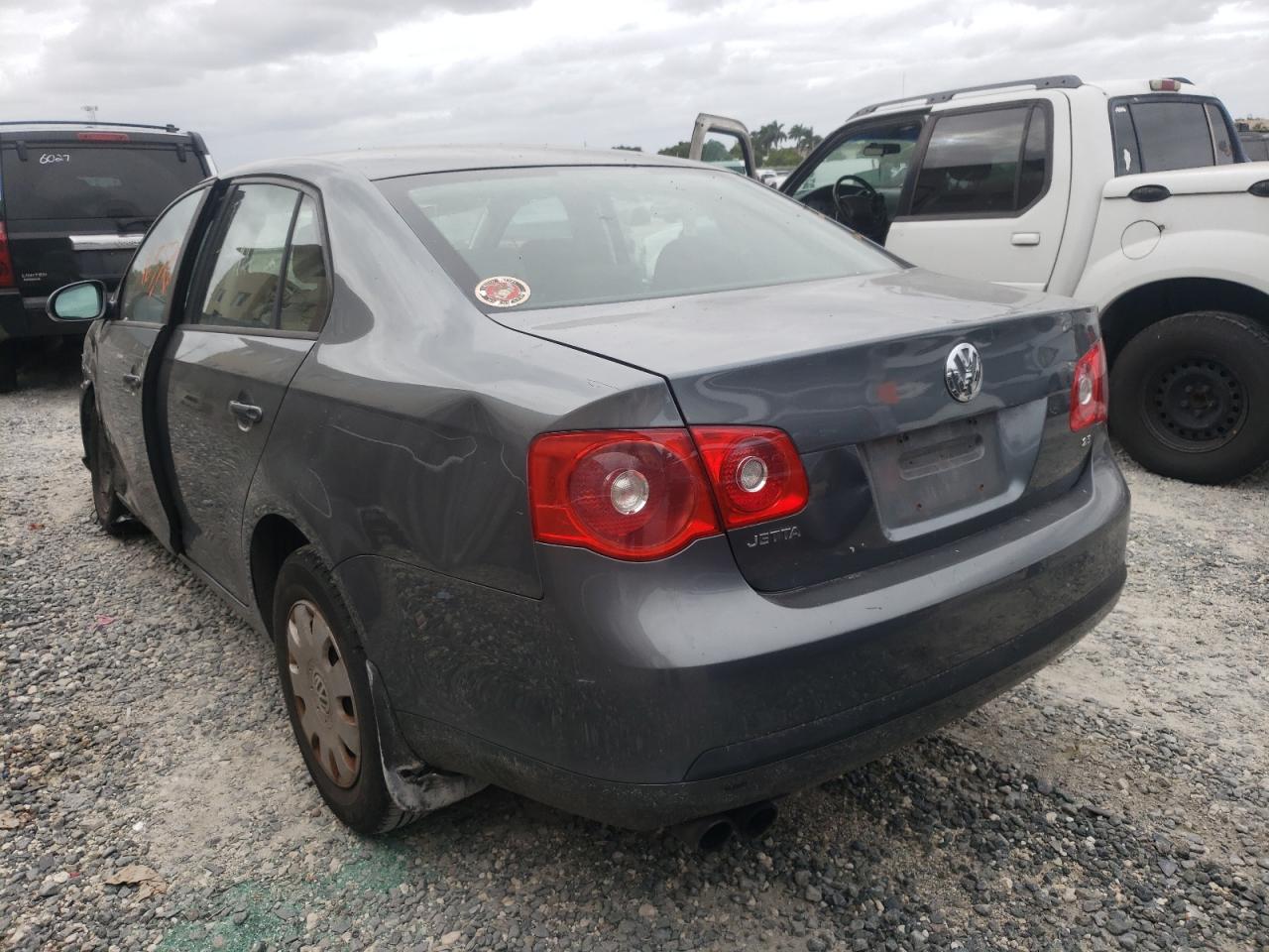 Photo 3 from auction – 2005 VOLKSWAGEN NEW JETTA with VIN 3VWPF71K25M624258