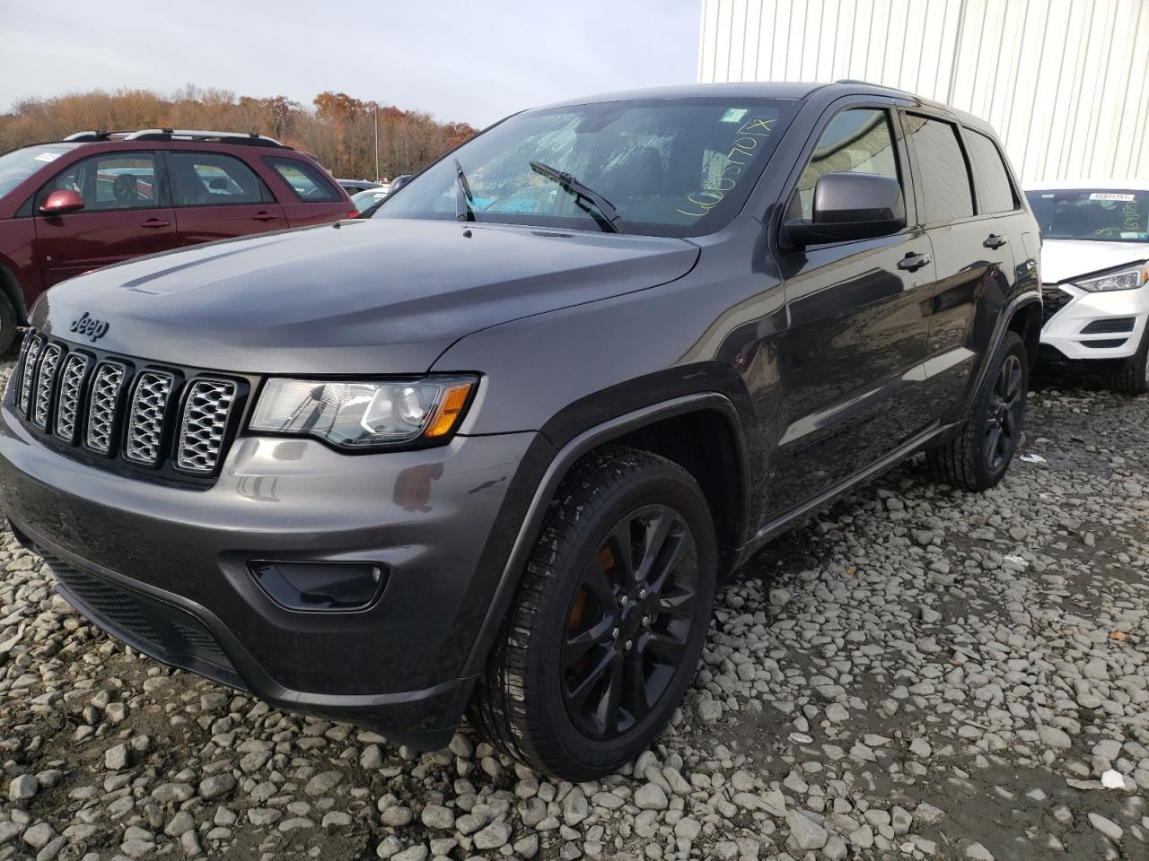 Photo 2 from auction – 2017 JEEP LAREDO with VIN 1C4RJFAG0HC926749