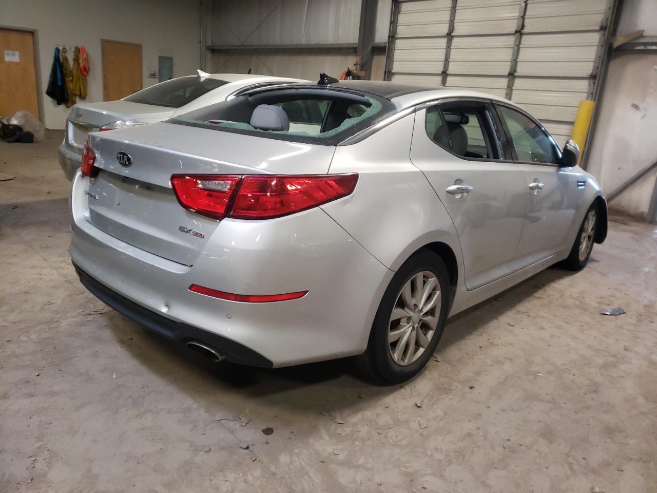 Photo 4 from auction – 2014 KIA OPTIMA EX with VIN 5XXGN4A75EG293726