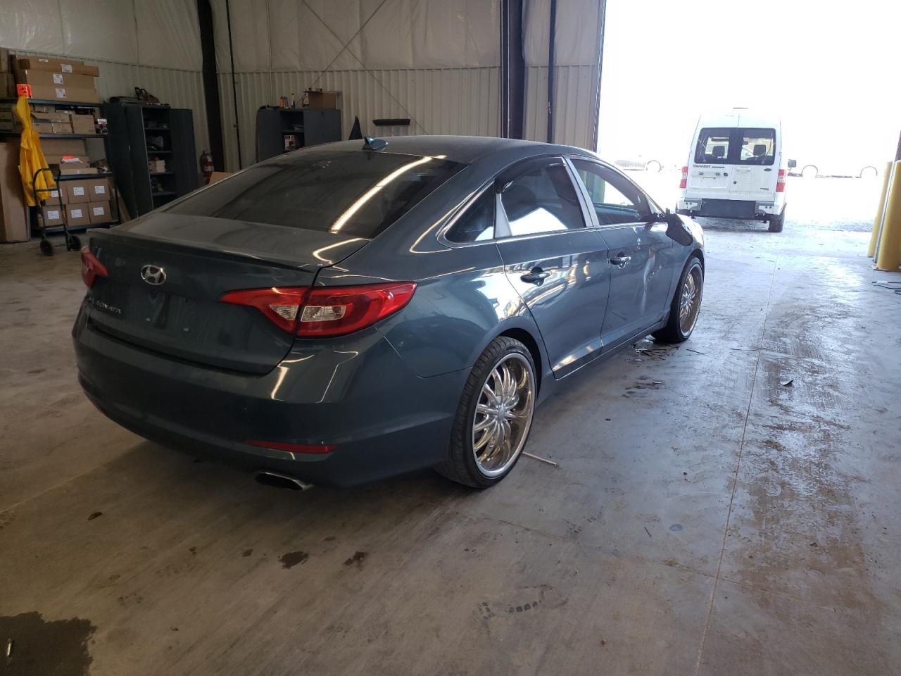 Photo 4 from auction – 2015 HYUNDAI SONATA SE with VIN 5NPE24AF9FH205404