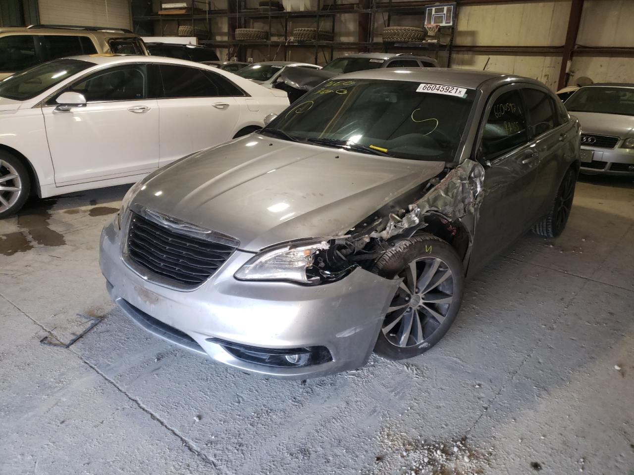Photo 2 from auction – 2014 CHRYSLER 200 LIMITE with VIN 1C3CCBCG3EN156573