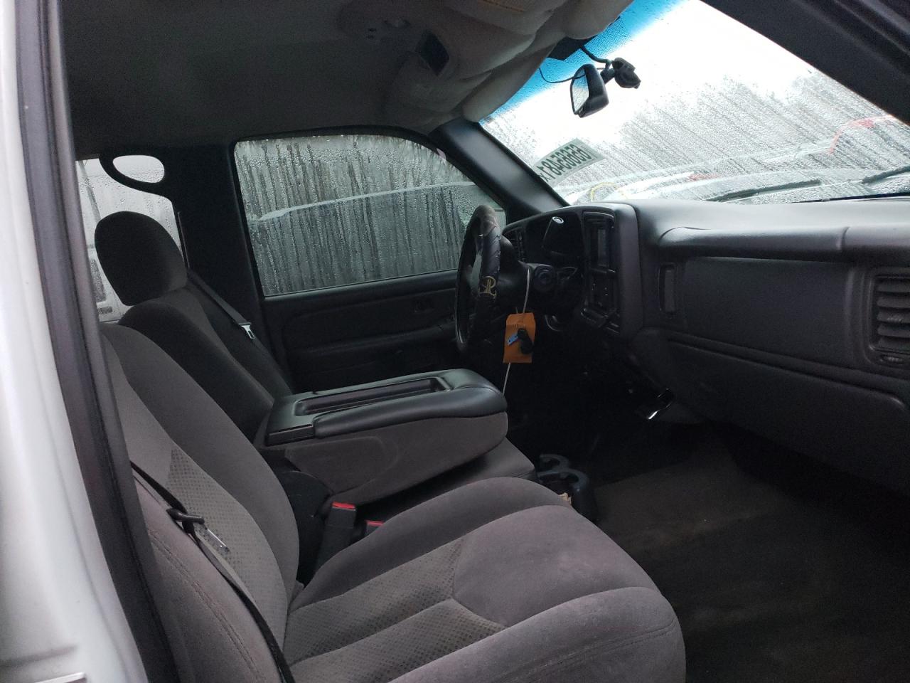 Photo 5 from auction – 2006 CHEVROLET SILVERADO with VIN 2GCEK13T961223100