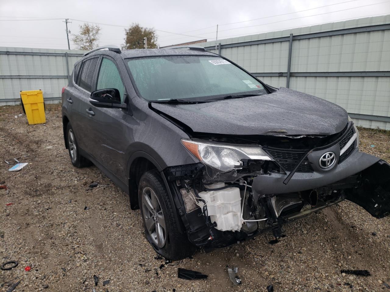 TOYOTA RAV4 XLE 2015 with VIN 2T3RFREV0FW357925 - Photo from auction