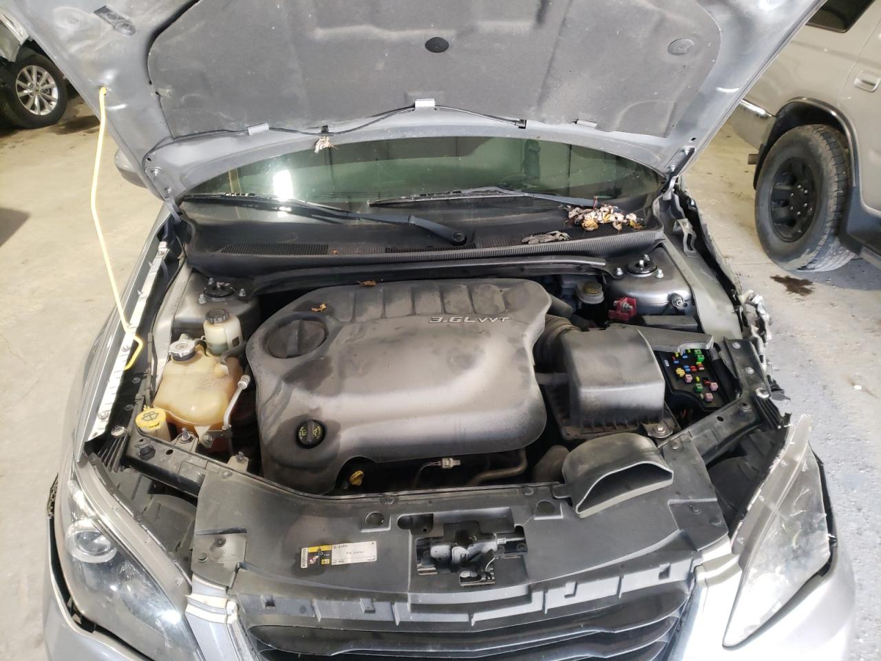 Photo 7 from auction – 2014 CHRYSLER 200 LIMITE with VIN 1C3CCBCG3EN156573