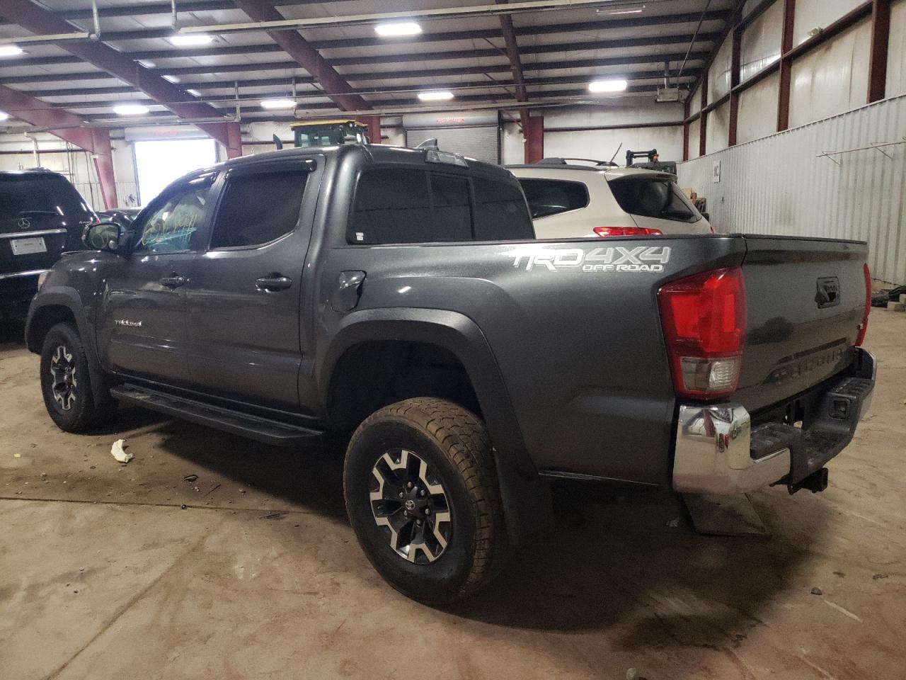 Photo 3 from auction – 2016 TOYOTA TACOMA with VIN 3TMCZ5AN0GM033386