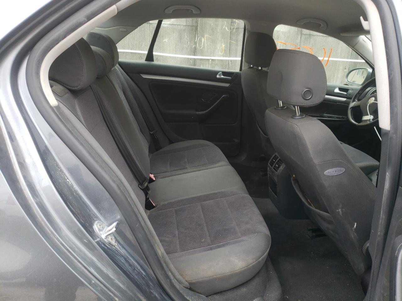 Photo 6 from auction – 2005 VOLKSWAGEN NEW JETTA with VIN 3VWPF71K25M624258