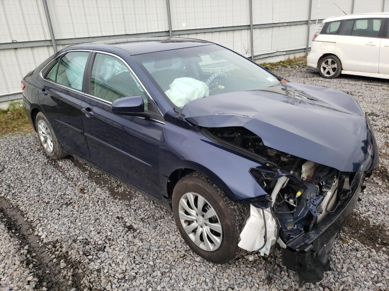 Photo 1 from auction – 2017 TOYOTA CAMRY LE with VIN 4T1BF1FK8HU756004