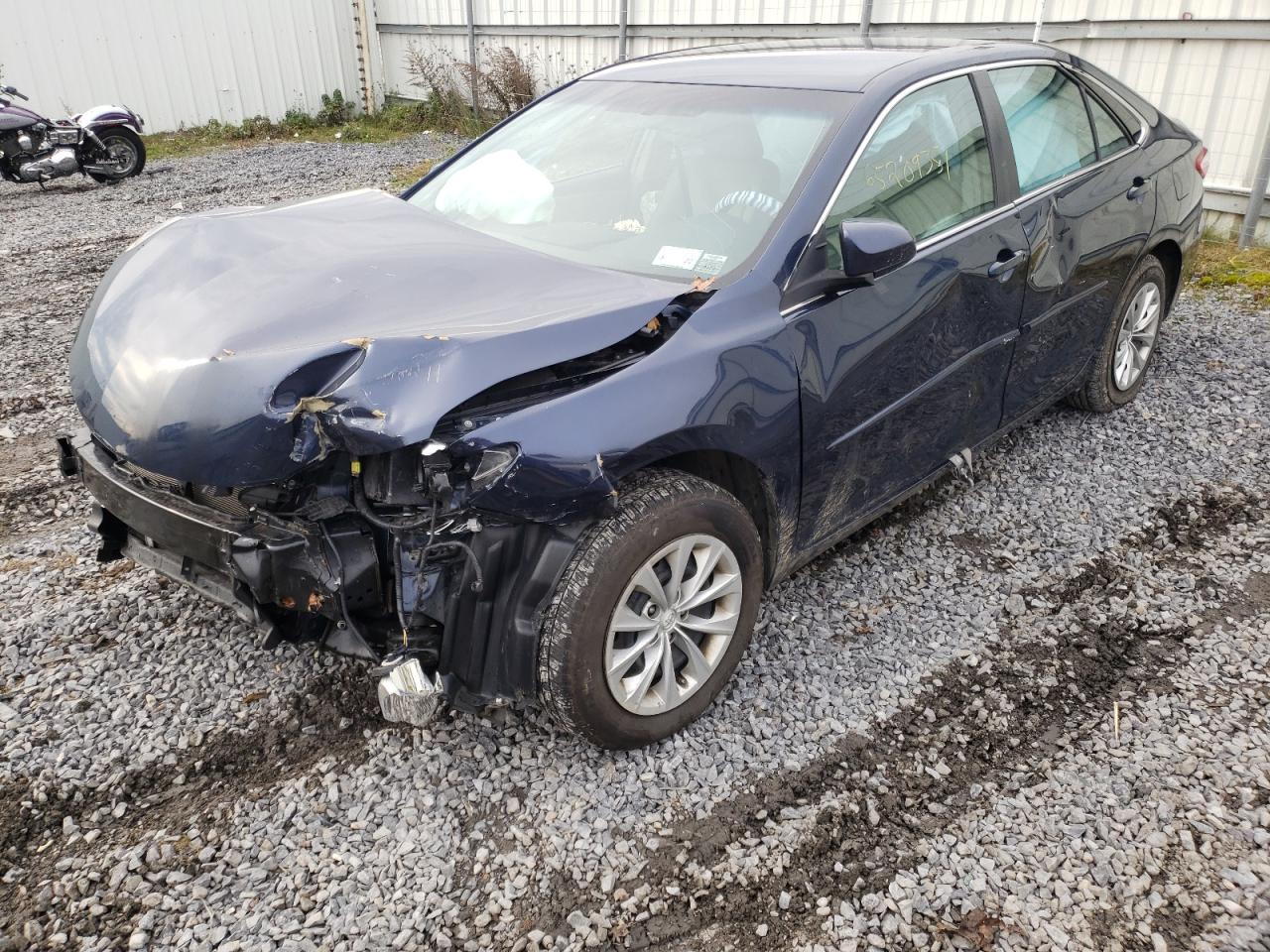 Photo 2 from auction – 2017 TOYOTA CAMRY LE with VIN 4T1BF1FK8HU756004