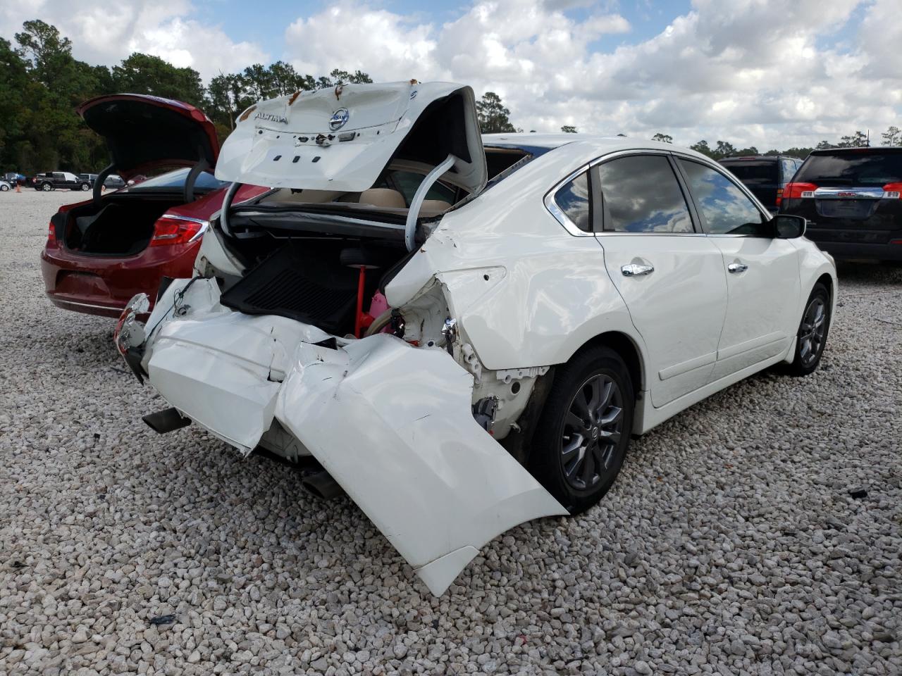 Photo 4 from auction – 2015 NISSAN ALTIMA 2.5 with VIN 1N4AL3AP6FC448720