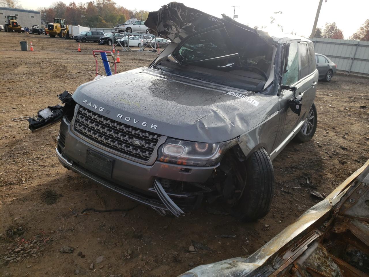 Photo 2 from auction – 2017 LAND ROVER RANGE ROVE with VIN SALGR2FV0HA339018