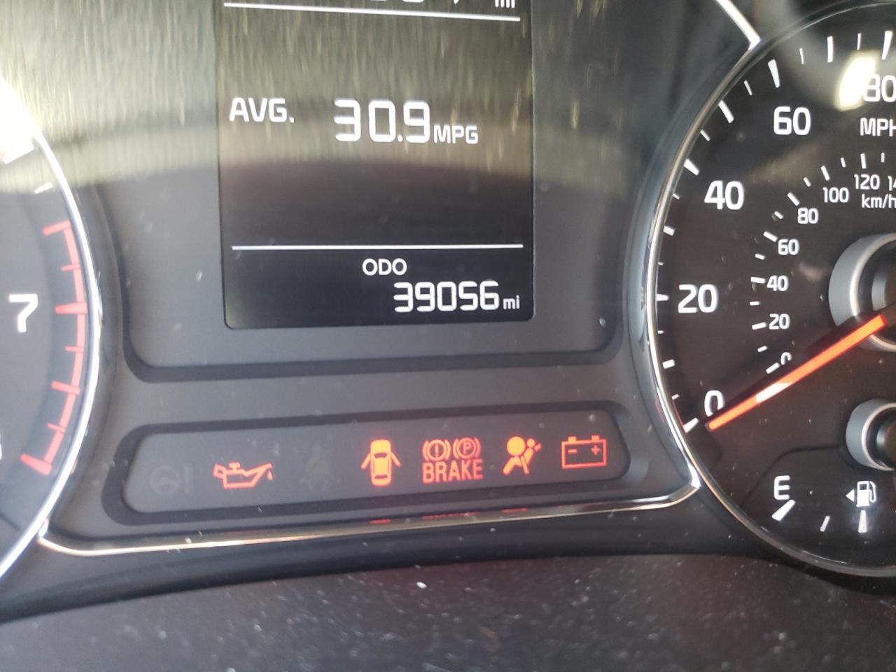 Photo 8 from auction – 2017 KIA FORTE LX with VIN 3KPFK4A70HE156873