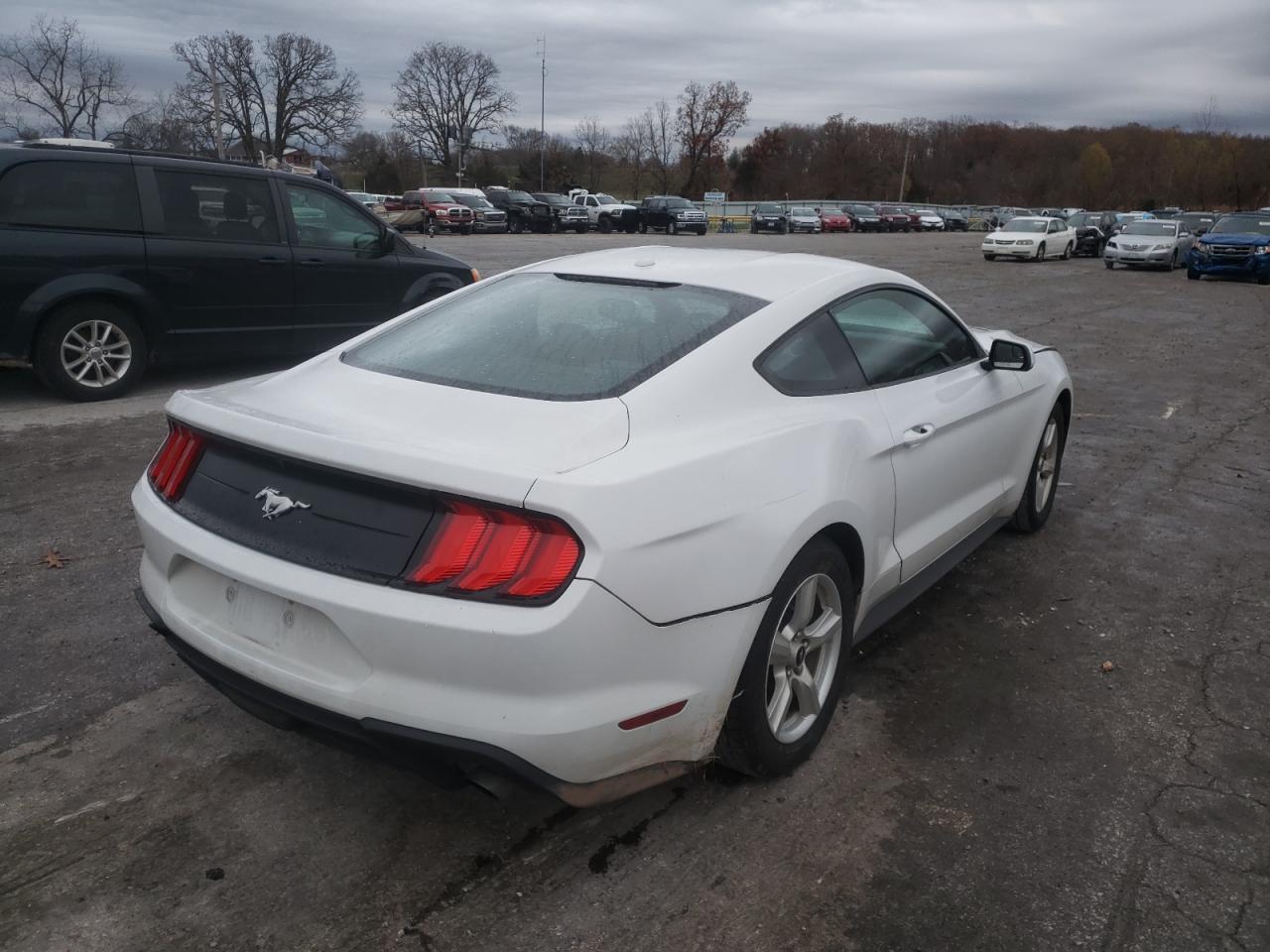 Photo 4 from auction – 2019 FORD MUSTANG with VIN 1FA6P8TH4K5178284