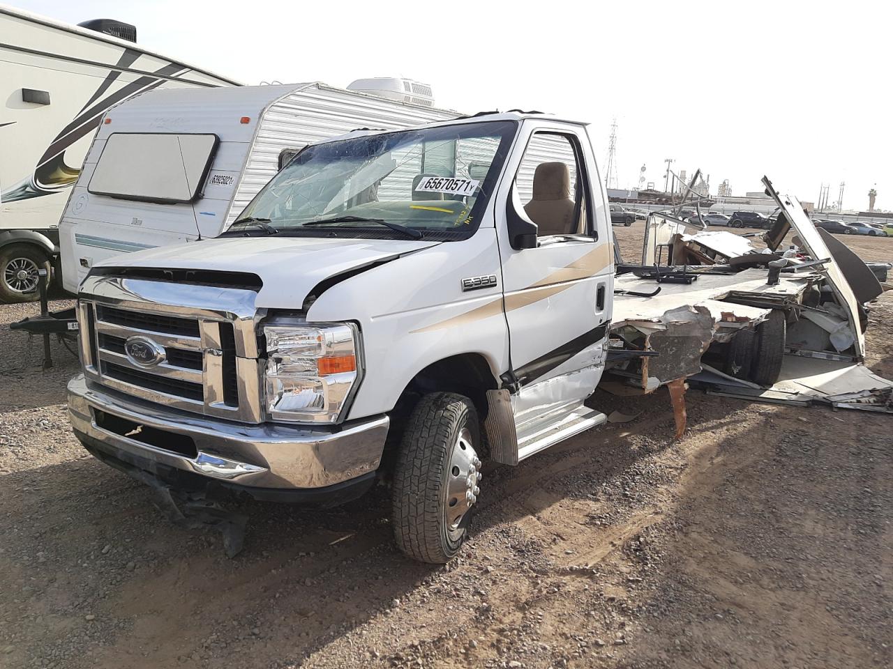 Photo 2 from auction – 2019 FORD ECONOLINE with VIN 1FDWE3FSXJDC14988
