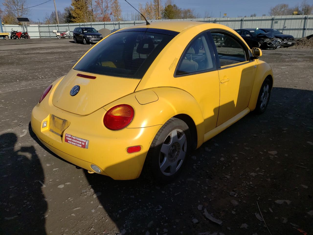 Photo 4 from auction – 2000 VOLKSWAGEN NEW BEETLE with VIN 3VWCD21C2YM478772