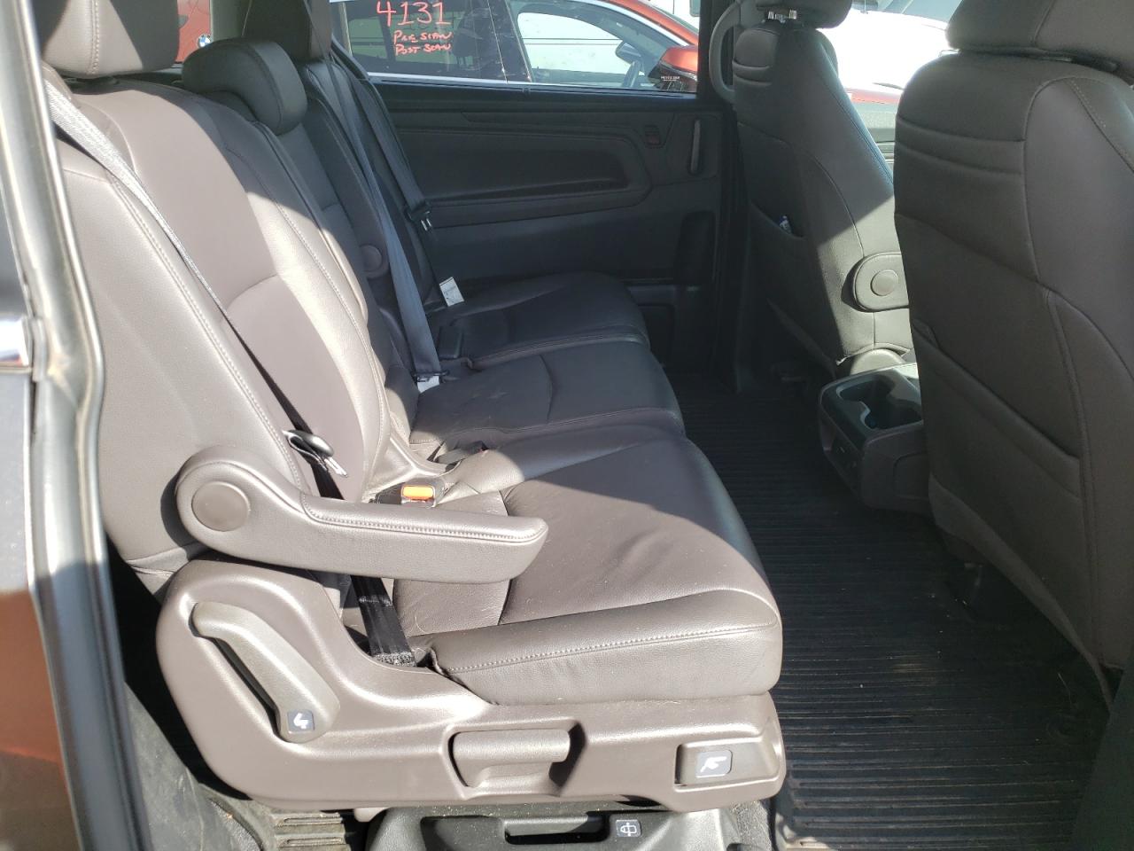 Photo 6 from auction – 2018 HONDA ODYSSEY EX with VIN 5FNRL6H72JB025763