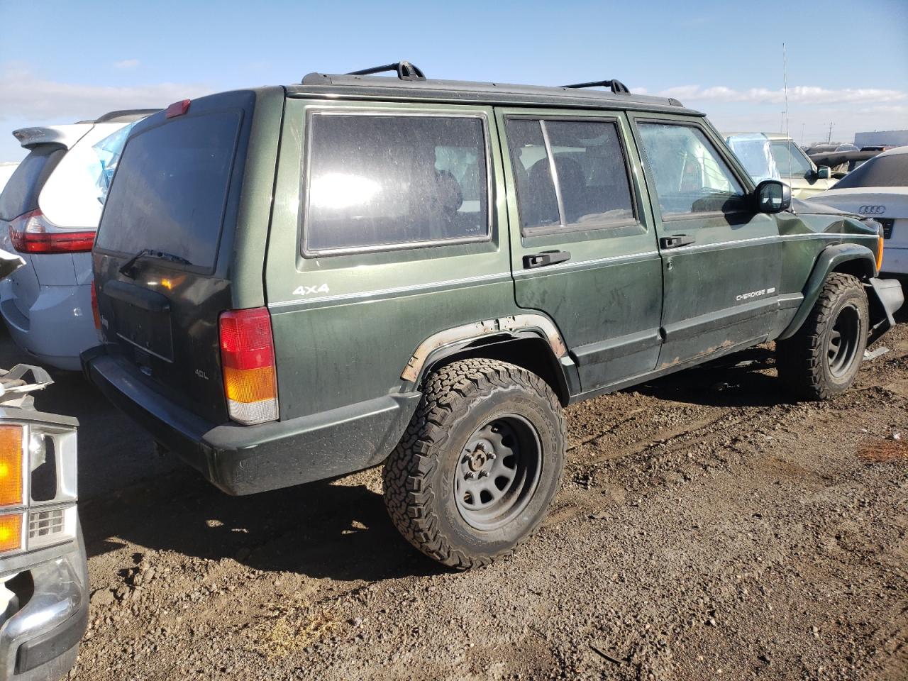 Photo 4 from auction – 1998 JEEP CHEROKEE with VIN 1J4FJ68SXWL109714