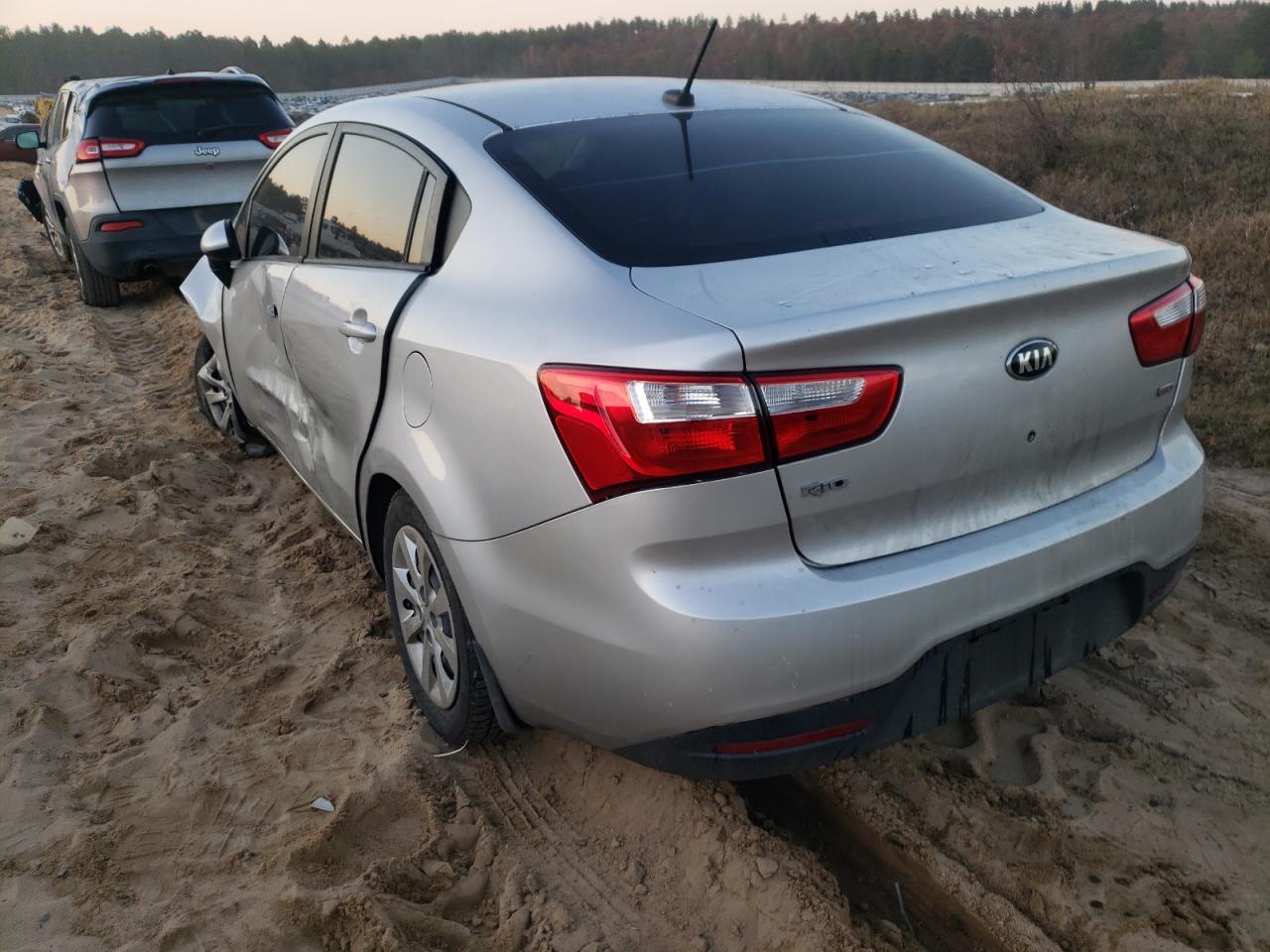 Photo 3 from auction – 2017 KIA RIO LX with VIN KNADM4A35H6014584