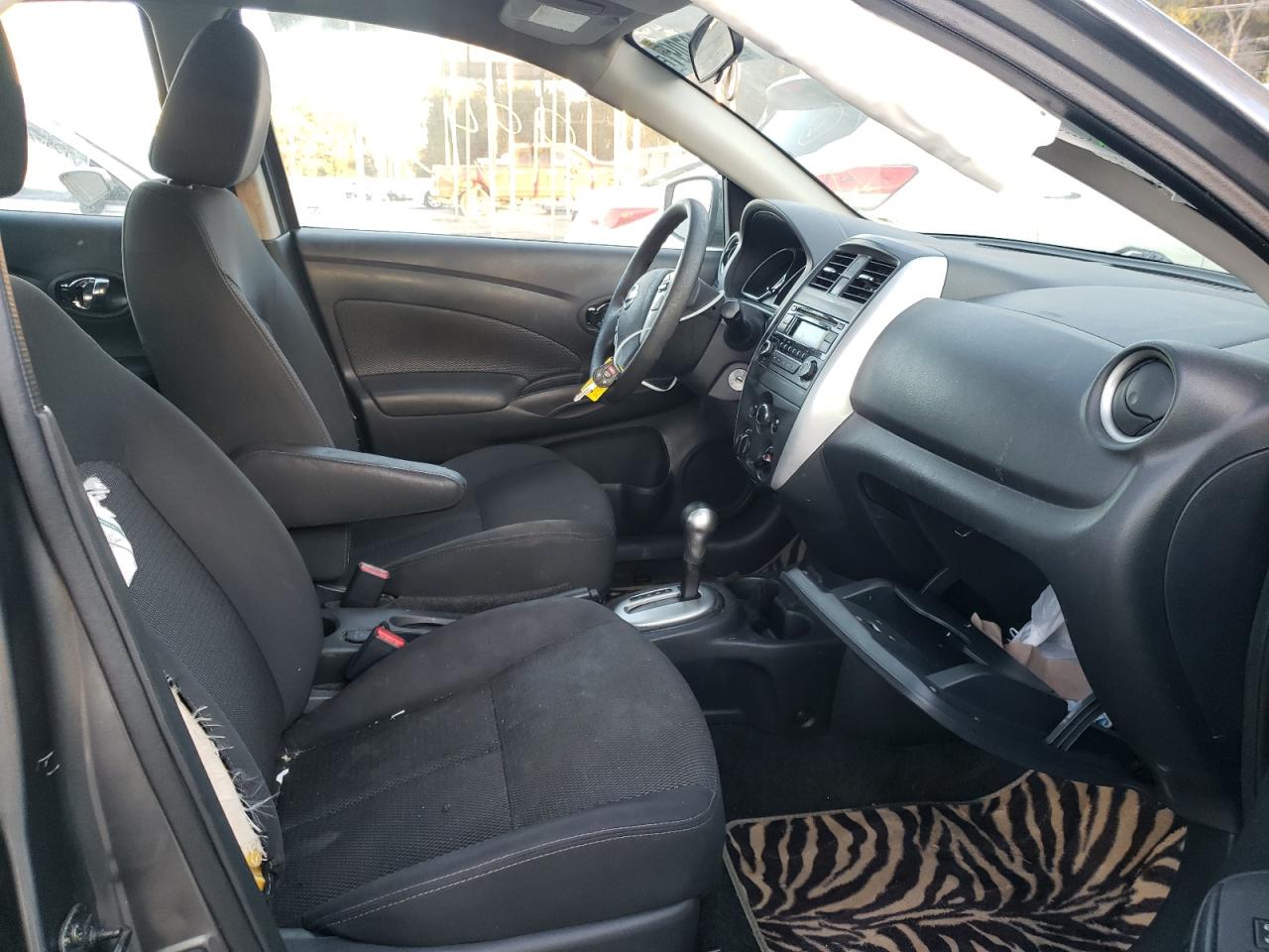 Photo 5 from auction – 2017 NISSAN VERSA S with VIN 3N1CN7AP5HL827660