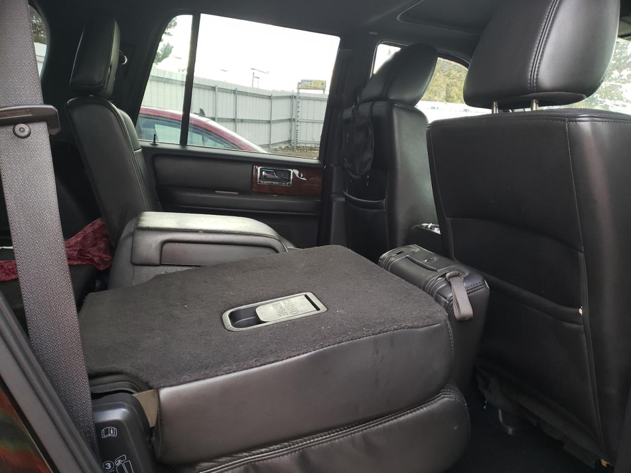 Photo 6 from auction – 2013 LINCOLN NAVIGATOR with VIN 5LMJJ2J58DEL01284