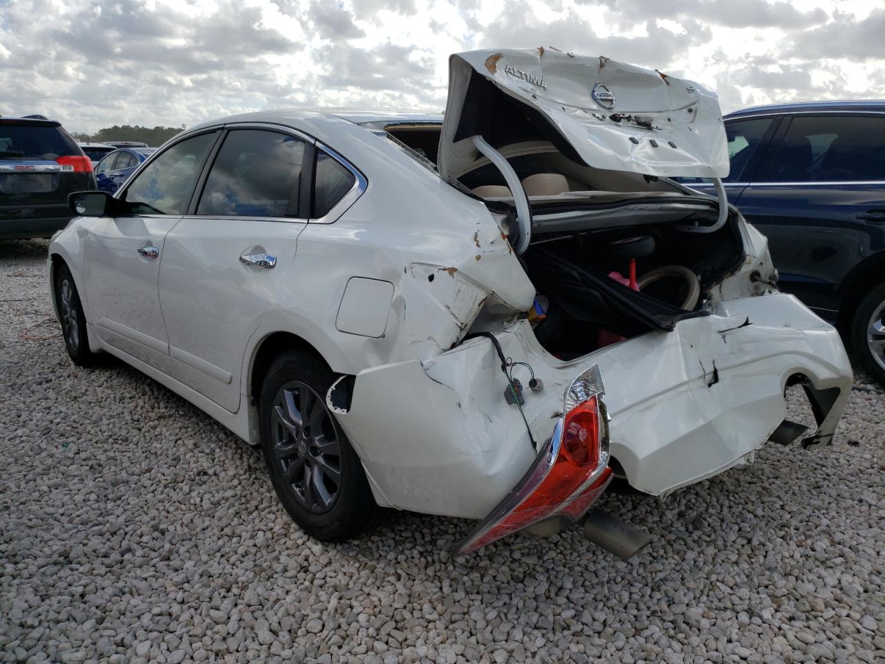 Photo 3 from auction – 2015 NISSAN ALTIMA 2.5 with VIN 1N4AL3AP6FC448720