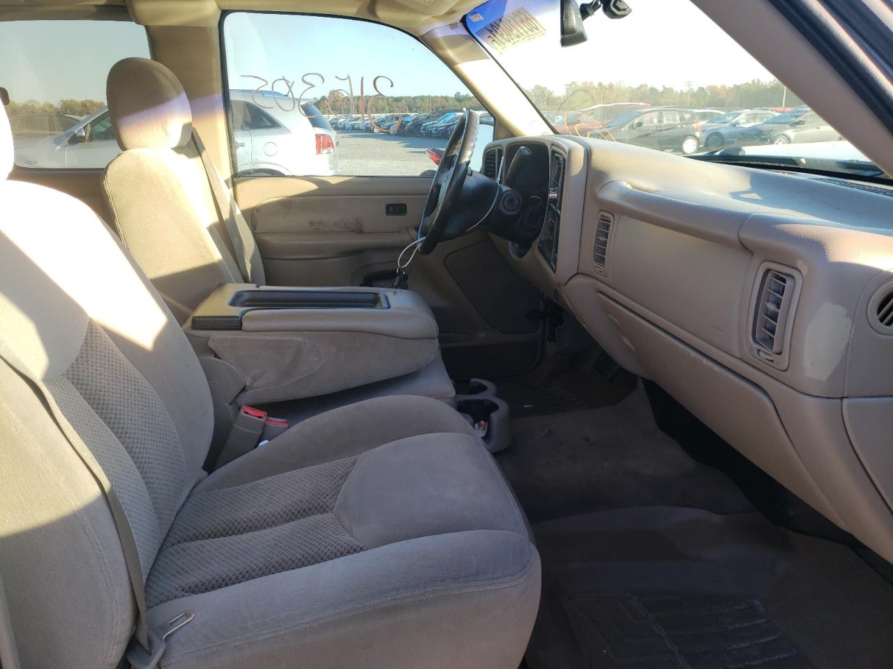 Photo 5 from auction – 2003 CHEVROLET SILVERADO with VIN 2GCEC19V831199499