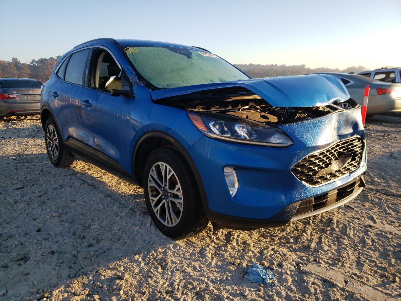 FORD ESCAPE SEL 2020 with VIN 1FMCU9H67LUA72806 - Photo from auction