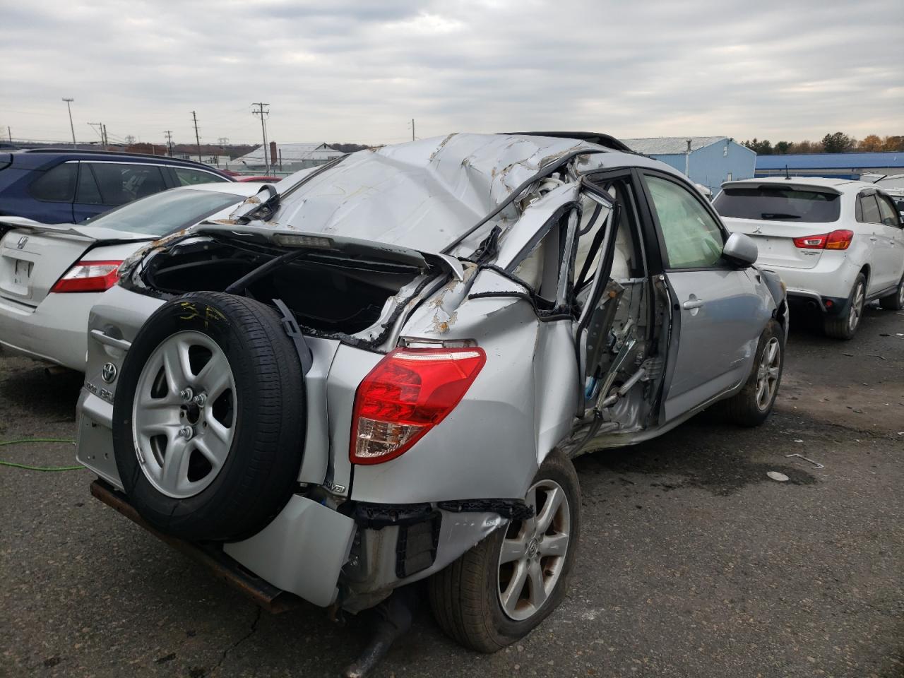 Photo 9 from auction – 2008 TOYOTA RAV4 LIMIT with VIN JTMBK31V285058379