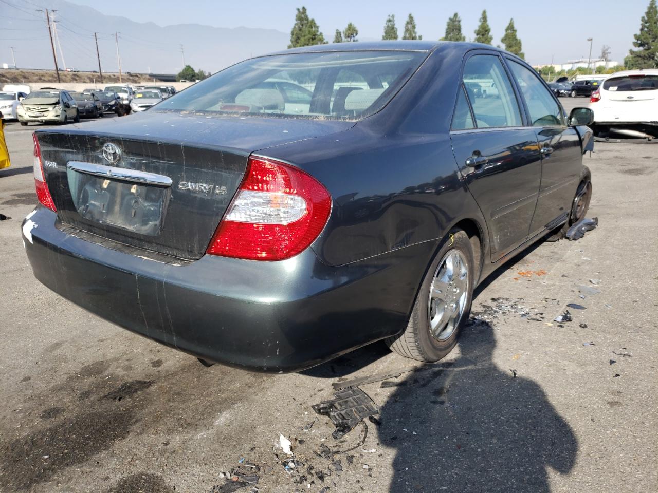 Photo 4 from auction – 2002 TOYOTA CAMRY LE with VIN 4T1BE32K42U546009