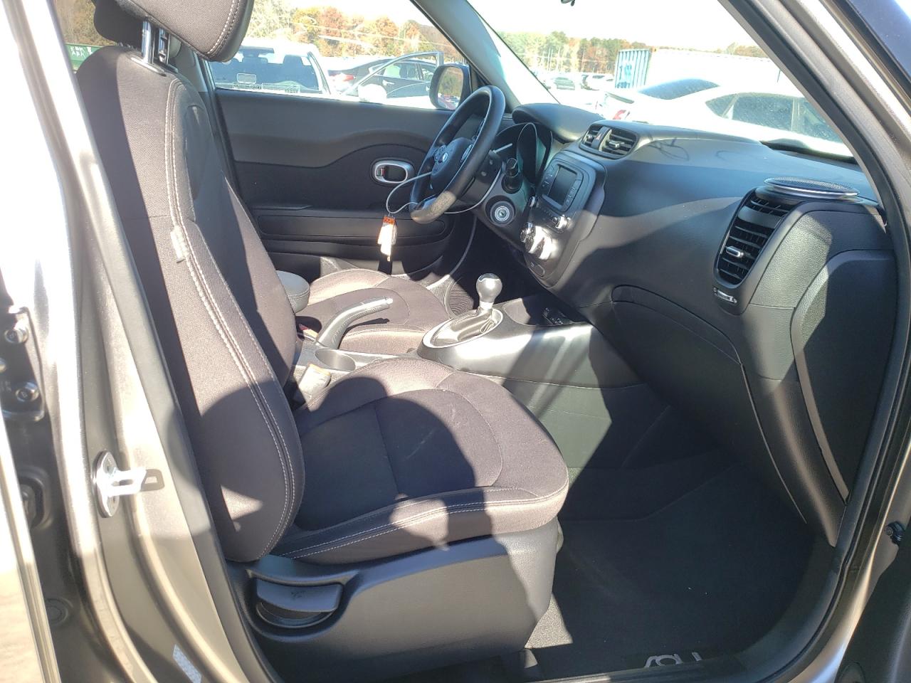Photo 5 from auction – 2018 KIA SOUL with VIN KNDJN2A28J7541095