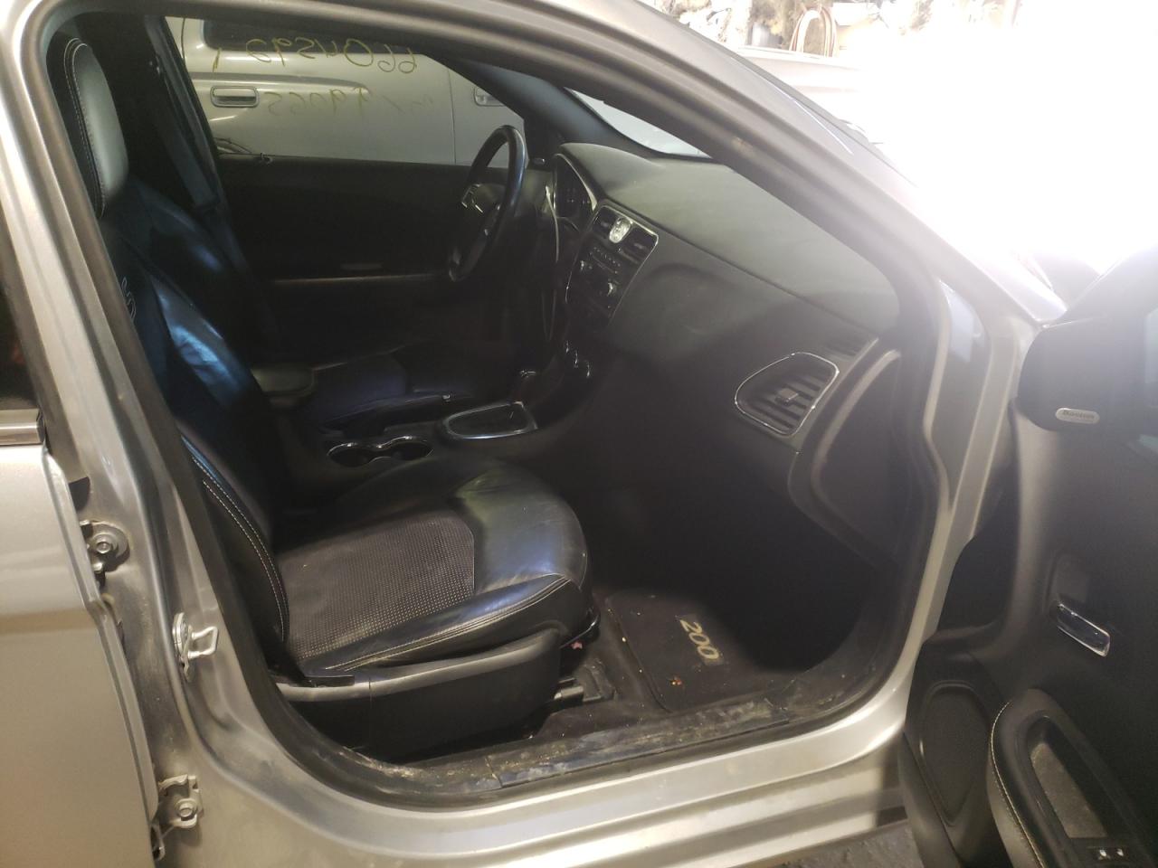 Photo 5 from auction – 2014 CHRYSLER 200 LIMITE with VIN 1C3CCBCG3EN156573