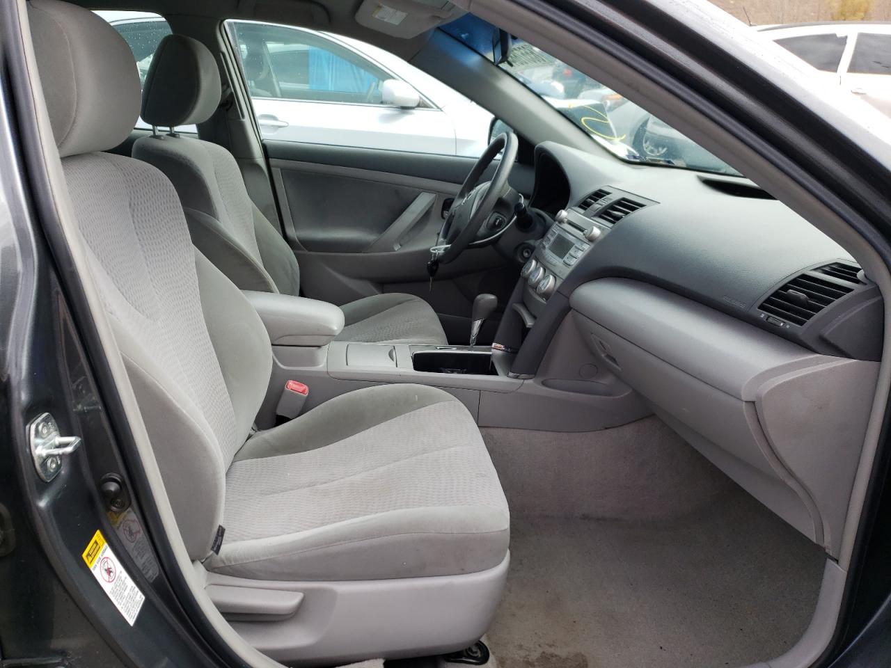 Photo 5 from auction – 2010 TOYOTA CAMRY BASE with VIN 4T1BF3EKXAU084014