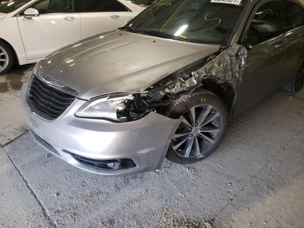 Photo 9 from auction – 2014 CHRYSLER 200 LIMITE with VIN 1C3CCBCG3EN156573