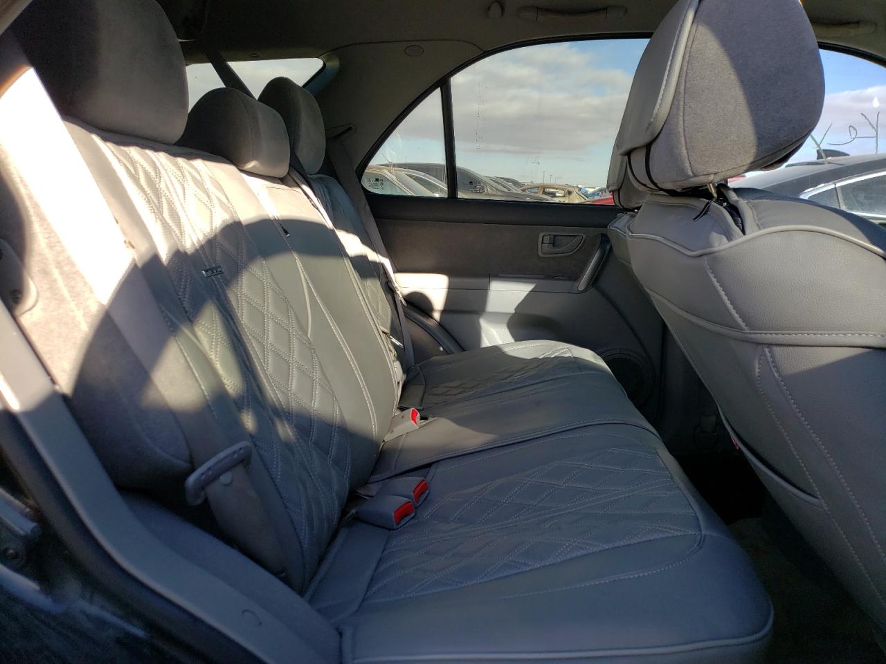 Photo 6 from auction – 2007 KIA SORENTO EX with VIN KNDJD736875714909
