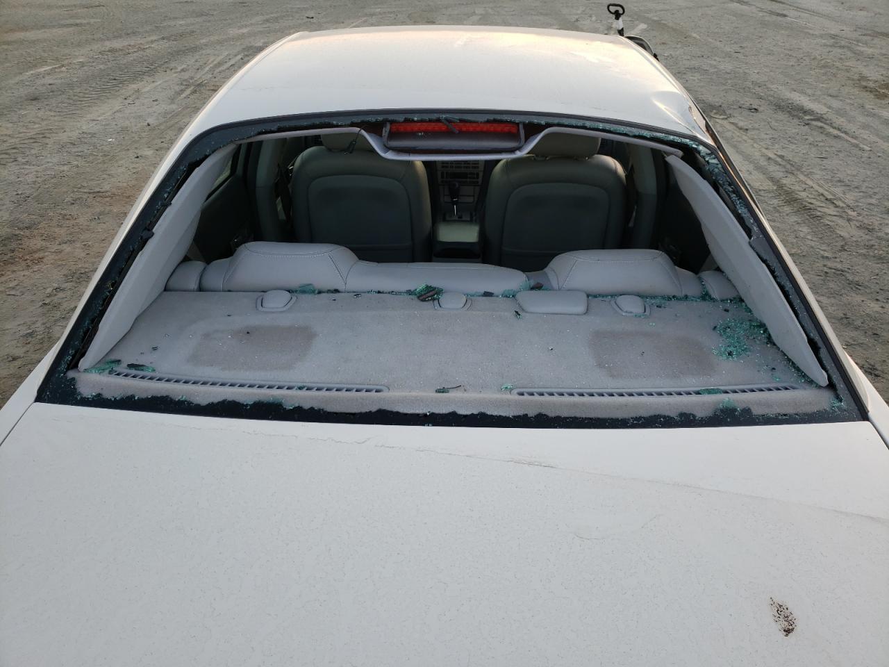 Photo 9 from auction – 2005 LINCOLN LS with VIN 1LNHM86S95Y646740