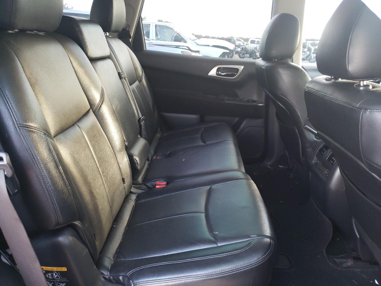 Photo 6 from auction – 2013 NISSAN PATHFINDER with VIN 5N1AR2MN4DC635587